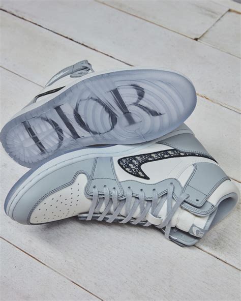 nike jordan colaboracion con dior|jordan 1 high Dior men.